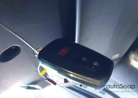 2023 Toyota Highlander Xle z USA, uszkodzony, nr VIN 5TDKDRAHXPS036470